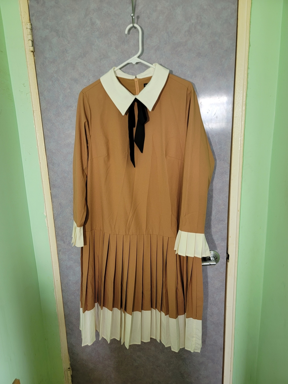Pleated Contrast-Collar Dress in Camel and Cream